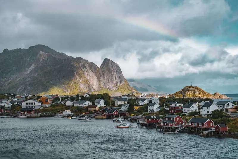 Islas Lofoten - Paisajes dramaticos y rorbuer tradicionales